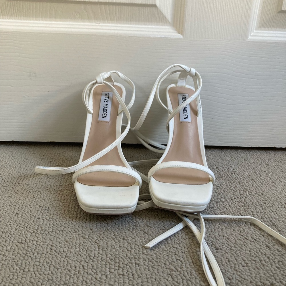 Slinky white heels